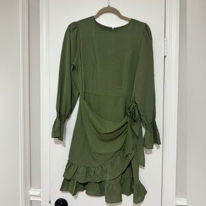 Green long sleeve wrap dress